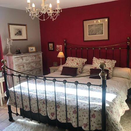 Le Peyrail Bed & Breakfast Les Lèves-et-Thoumeyragues Dış mekan fotoğraf